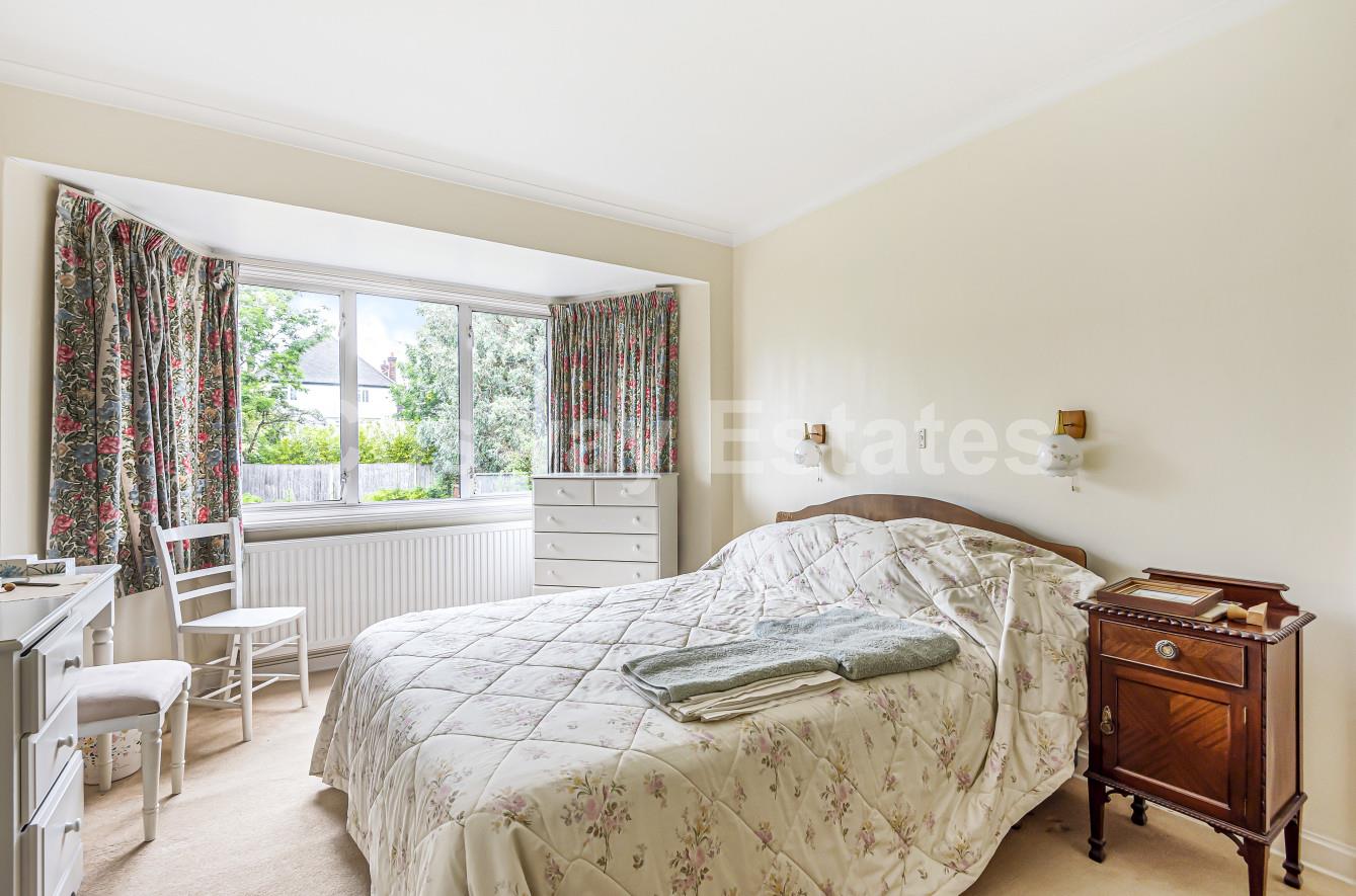 Glenmere Avenue, Mill Hill